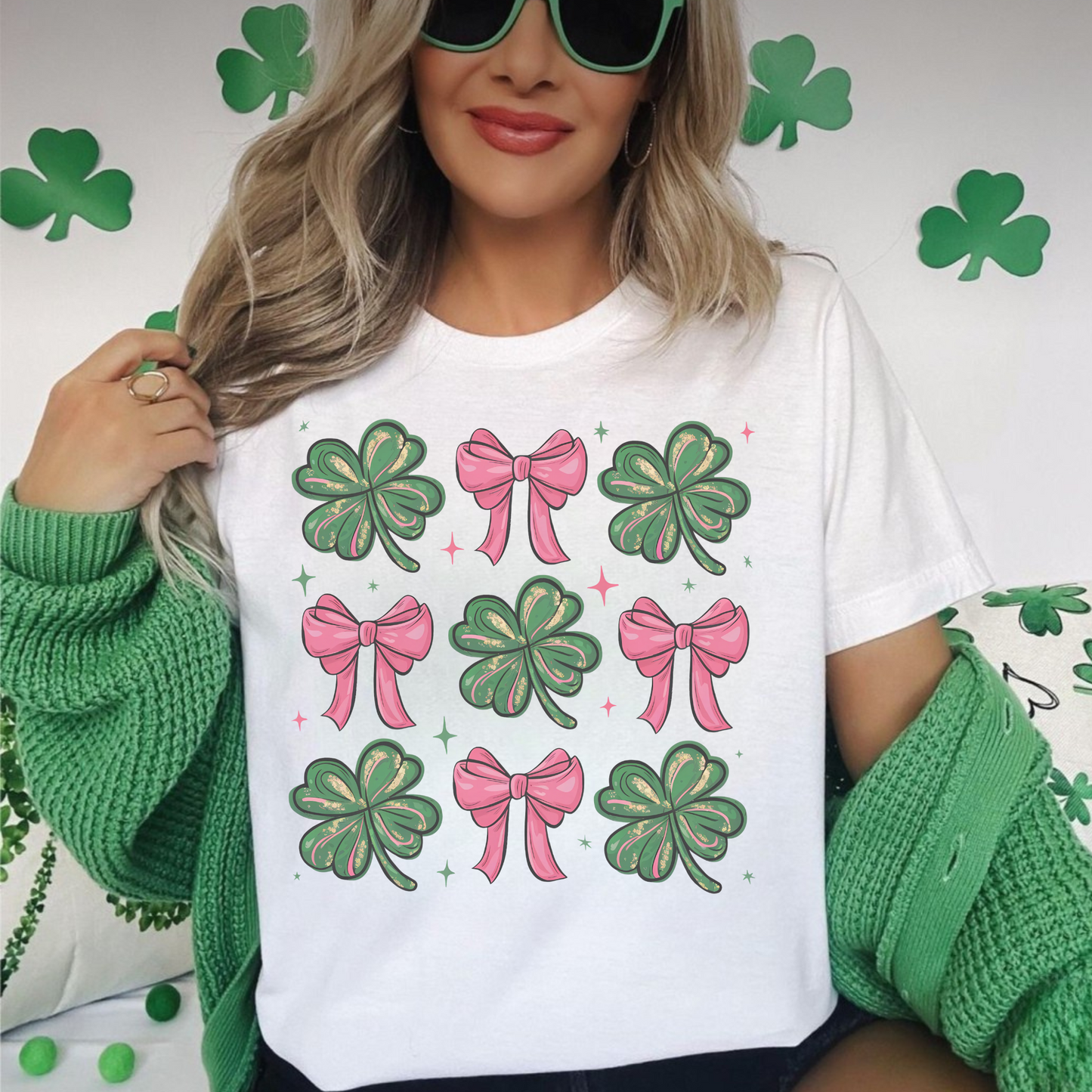 🍀🎀 Shamrocks & Bows T-Shirt – Cute & Lucky🎀🍀