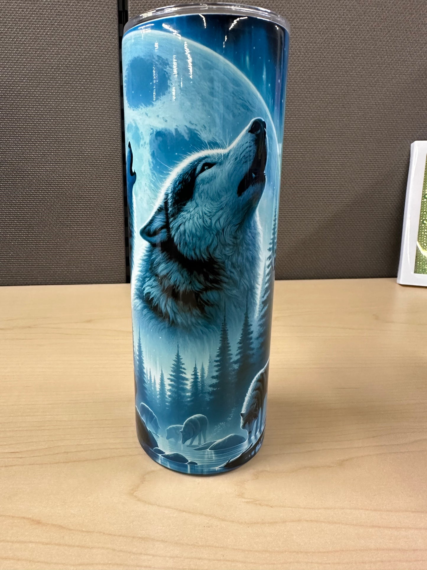 Blue Wolf 20oz Tumbler